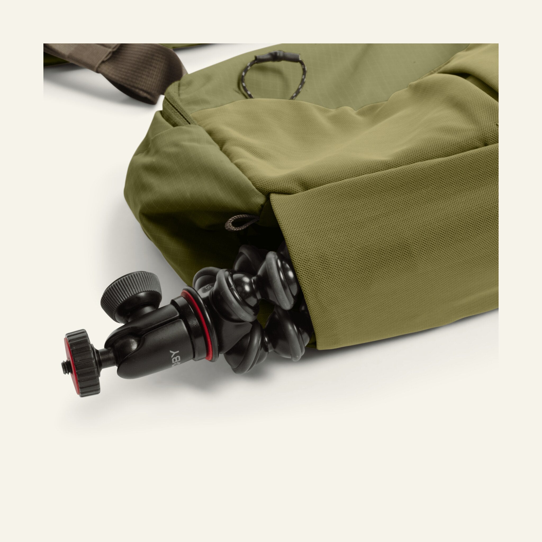fjorden-balance-sling-7l-kameratasche-moss-gr-n image 6