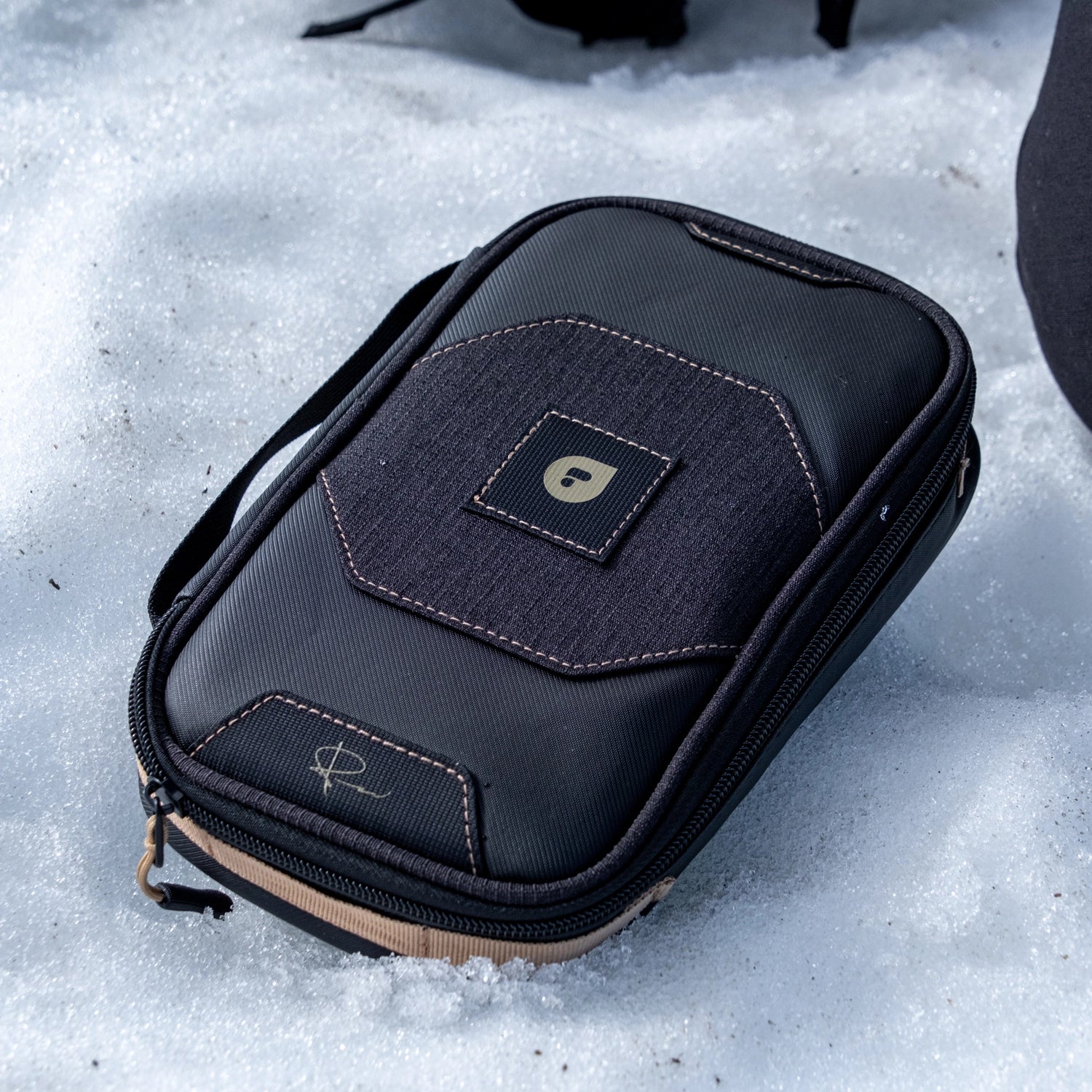 polarpro-helix-maglock-filter-case-mckinnon-filtertasche image 5