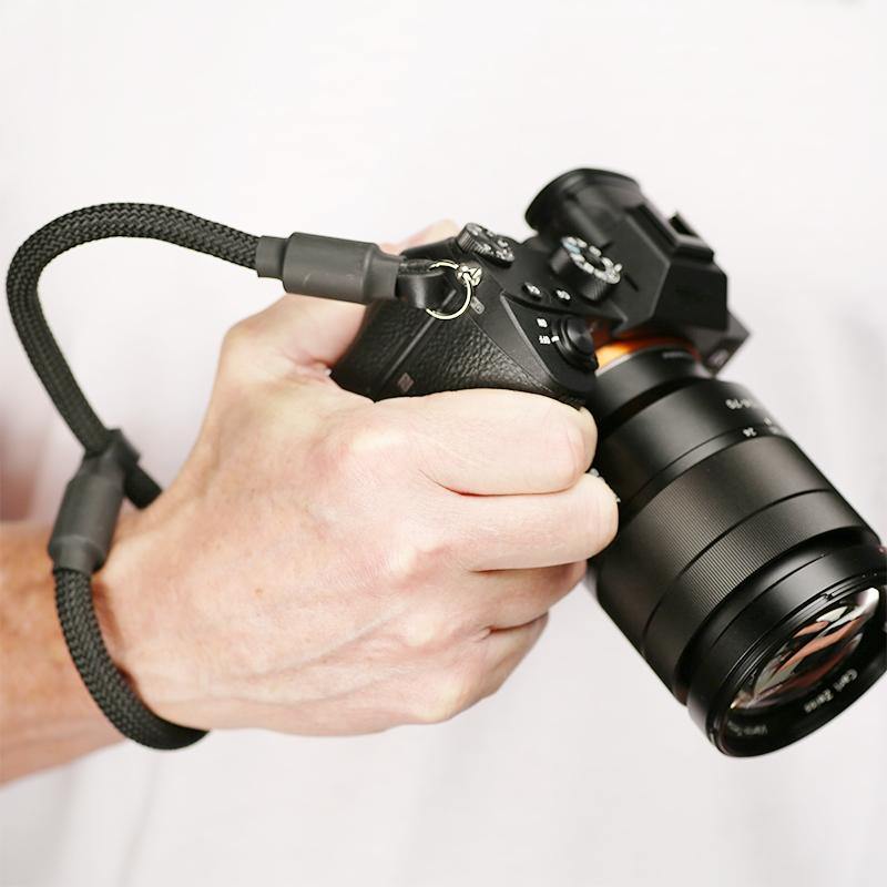 hoodman-camera-straps-handschlaufe-sto-d-mpfend-schwarz image 6